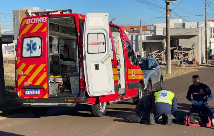Jovem de 19 anos sofre queda de moto no Lago das Nações