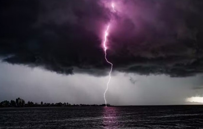 SC tem aviso de ‘grande perigo’ para chuvas intensas, alagamentos e risco de prejuízos; veja onde