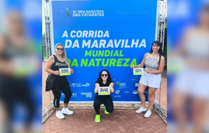 Atletas de Barracão e Dionísio Cerqueira participam da 16ª Meia Maratona das Cataratas