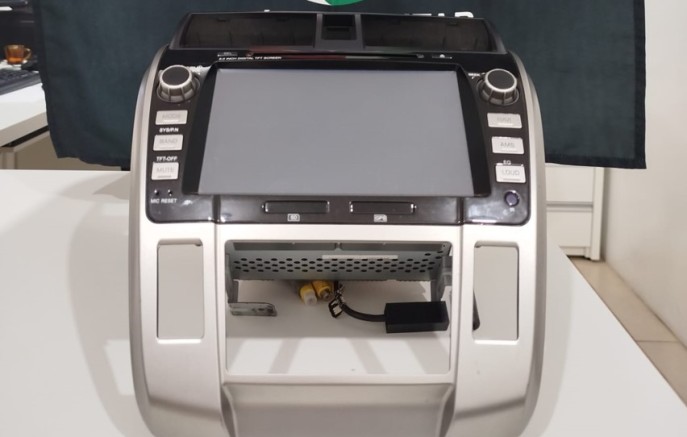 Central multimídia é encontrada escondida em prédio no centro