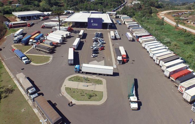 Caminhão é roubado na antiga Aduana de Cargas em Dionísio Cerqueira