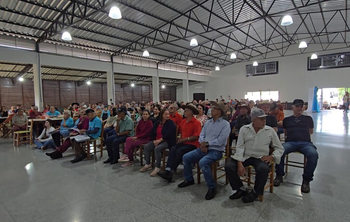 Grupos de idosos celebram o Dia dos Pais com programação especial