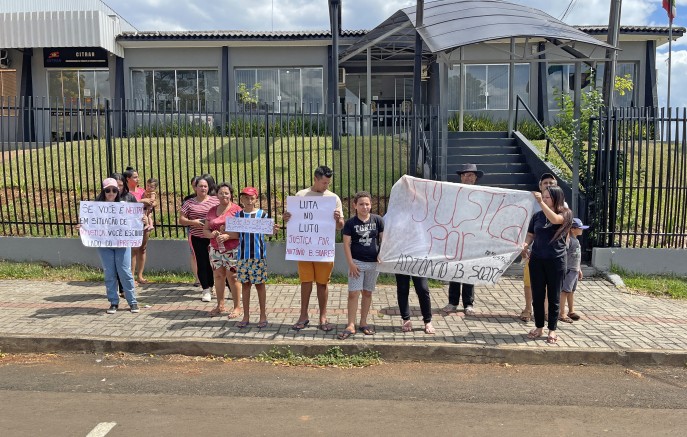 Entre lágrimas e gritos, família de Antônio Batista realiza caminhada e clama por justiça