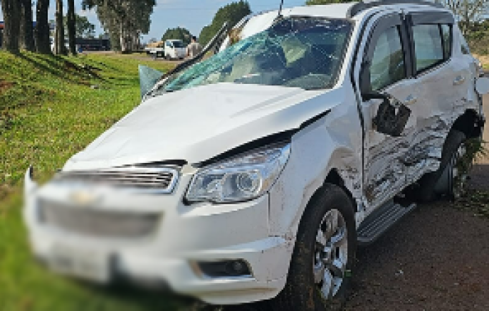 Acidente entre Blazer e veículo da Saúde deixa cinco pessoas feridas na BR-280