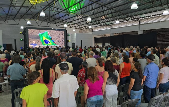 Sicredi Fronteiras reúne mais de 300 cooperados em assembleia