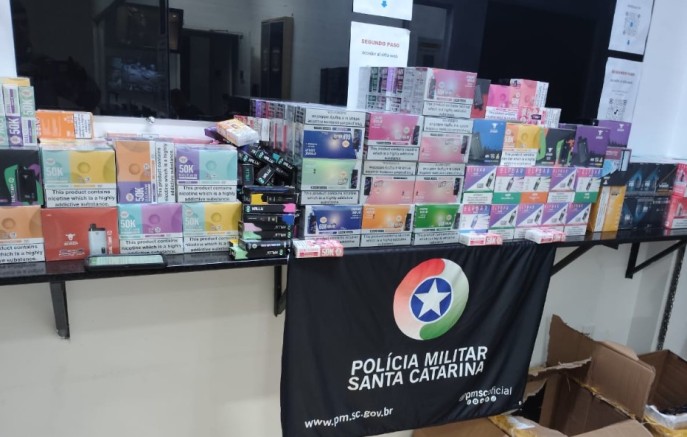 Homem é preso por contrabando e tráfico de cigarros eletrônicos