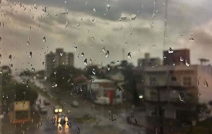 Temporais e ventos acima de 90 km/h podem atingir o Sul no fim de semana