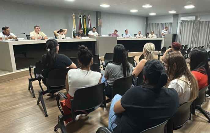 Votação de projeto de reajuste salarial aos servidores públicos e professores é adiada para a próxima sessão