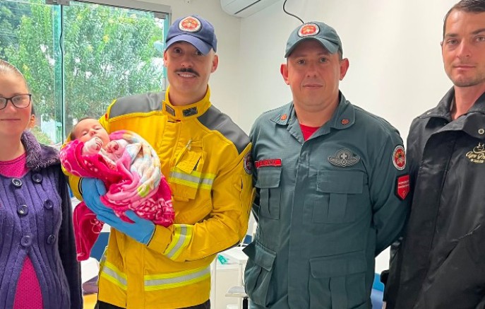 Bebê de 43 dias é salva pelos Bombeiros após se engasgar