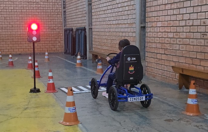 Pista interativa transforma aula de trânsito em aprendizado na prática