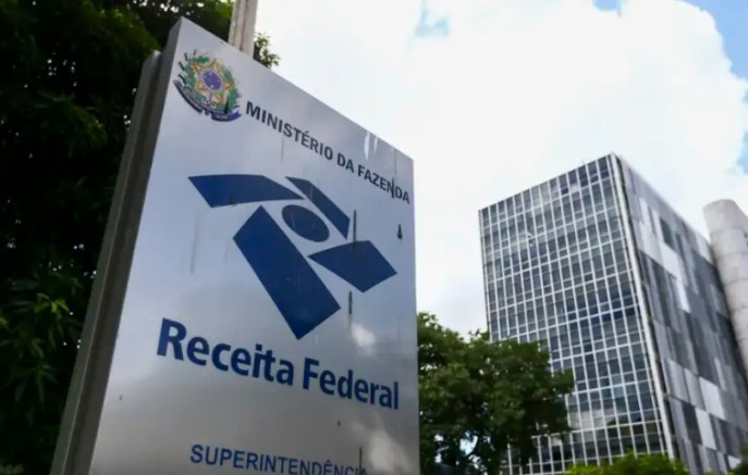 Receita paga nesta terça maior lote de restituição do IR da história