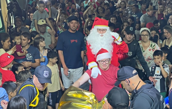 Município celebra 29 anos com festa, sorteios e acendimento das luzes