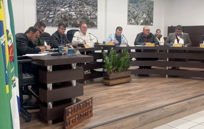 Câmara de Vereadores realiza 3º sessão extraordinária e aprova projetos importantes para o município