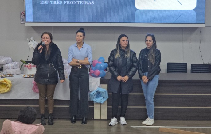 Gestantes participam de palestra sobre saúde bucal e cuidados durante a gravidez