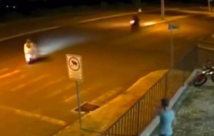 Jovem de 22 anos morre após perder o controle da moto ao tentar evitar colisão com moto elétrica