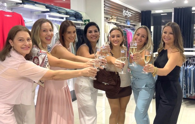 Liberty Duty Free realiza desfile intimista alusivo ao Dia da Mulher