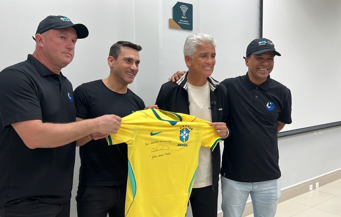 Bebeto, tetracampeão mundial brasileiro e embaixador da Gol Cup, prestigia abertura da competição em São Miguel do Oeste
