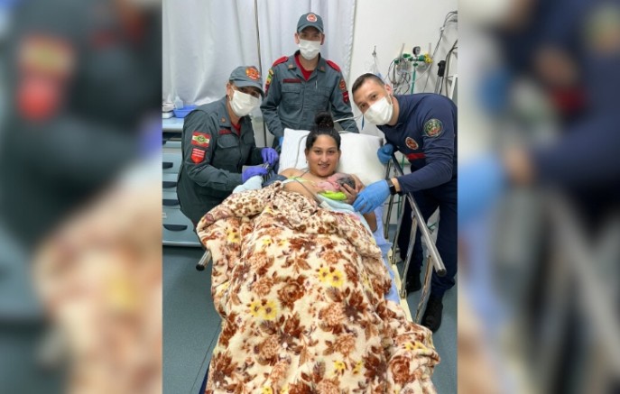Parto é realizado em casa com auxílio dos bombeiros