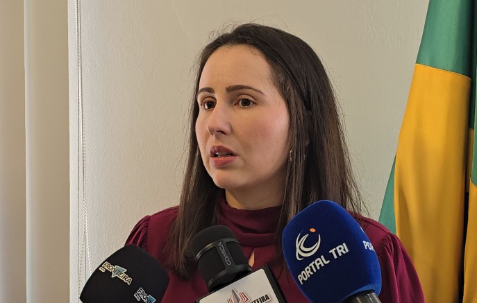 Juíza eleitoral orienta eleitores sobre denúncias, fake news e propaganda nas eleições de 2026