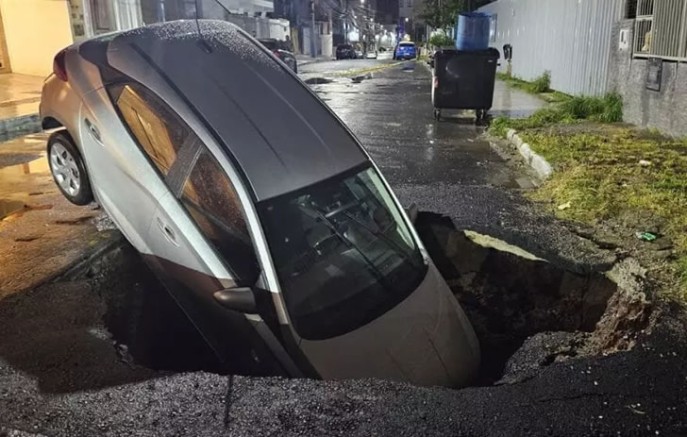 SC debaixo d’água: 20 cidades já passam de 100 mm de chuva e ciclone ainda nem se formou