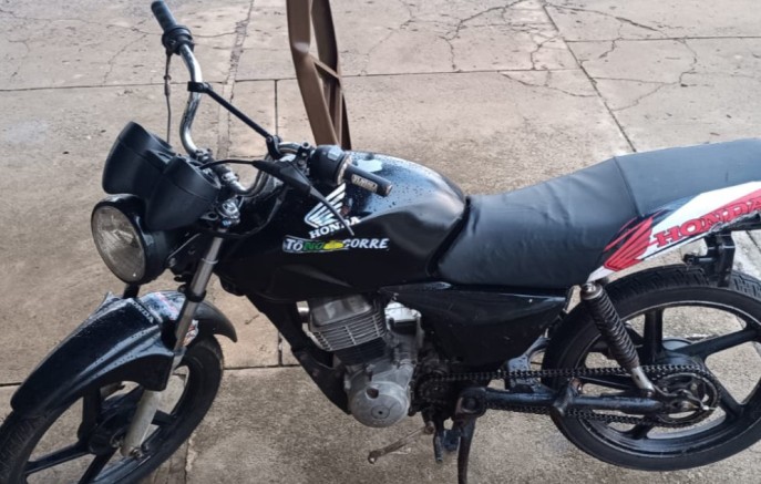 Após 4 anos, motocicleta furtada é recuperada pela Polícia Militar na região de fronteira
