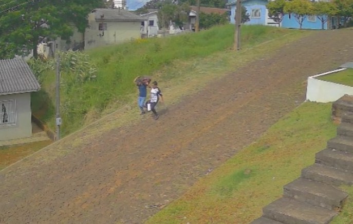 Casa é arrombada e prejuízo chega a R$ 5 mil