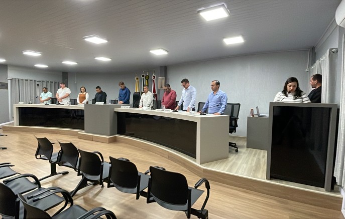 Vereadores aprovam licença-maternidade de seis meses para a prefeita Bianca Maran Bertamoni