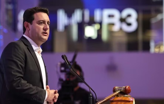 Ratinho Júnior decide concluir mandato e sai da corrida presidencial