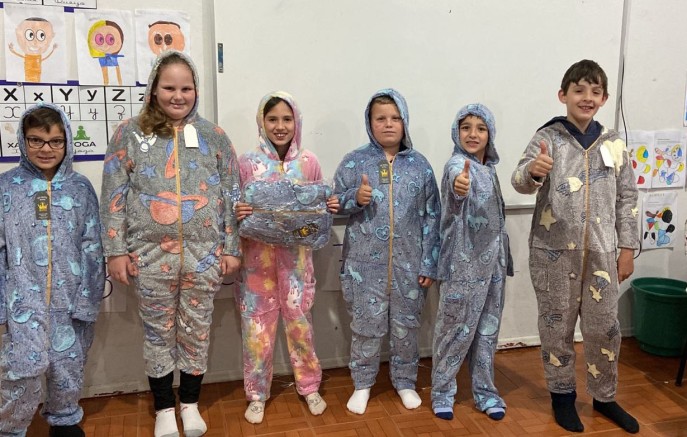Educação recebe doação de agasalhos para alunos da rede municipal