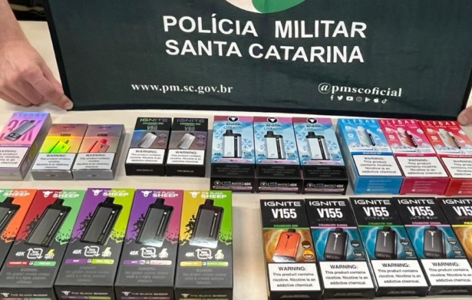 Polícia Militar apreende cigarros eletrônicos de contrabando na BR-163