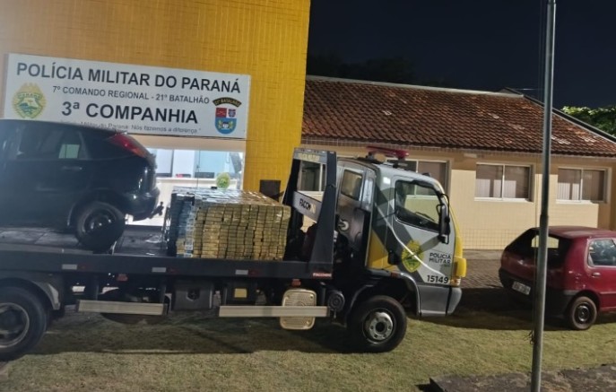 Dois veículos e mais de 1,4 mil maços de cigarros são apreendidos