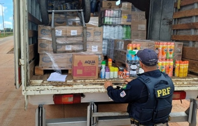 PRF flagra transporte irregular de alimentos com produtos perigosos na BR-163