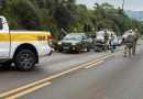 Dupla é presa com veículo furtado após fuga em rodovia no Oeste