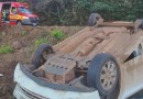 Motorista sai da pista e capota veículo na SC-163