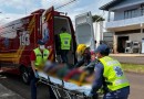 Ciclista fica ferido após se chocar contra parede de residência