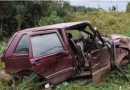 Passageira morre após carro sair da pista e capotar na SC-355