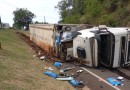 Mais um caminhão tomba na serra da PR-182