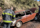 Brasília pega fogo no interior de Saudades e incêndio é controlado por populares