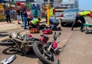 Mototaxista fica ferido em colisão com camionete no centro