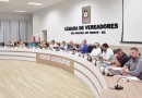 Em sessão da Câmara, prefeito faz prestação de contas e recebe questionamentos de vereadores