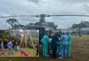 Homem é resgatado após ficar com perna presa em árvore no interior