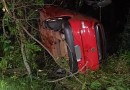 Jovem sofre ferimentos leves após veículo capotar na BR 163