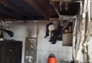 Princípio de incêndio em residência é controlado por moradores