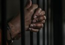 Homem com mandado por furto é preso pela Polícia Militar na BR-163