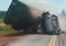 Motorista registra grave acidente entre caminhões em Mato Grosso