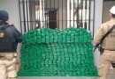 Ação conjunta da PRF e PMRv intercepta carro transportando 680 kg de maconha na região
