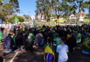 Manifestantes seguem reunidos em frente ao 16º esquadrão