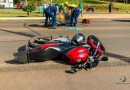 Colisão entre picape e moto na Waldemar Rangrab deixa dois feridos
