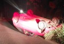 Motorista e passageira saem ilesos de capotamento de veículo na SC-283