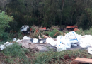 Motorista salta de carreta antes de veículo cair em ribanceira no Oeste